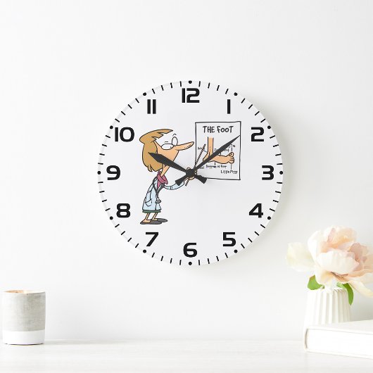 Funny Doctor Teaching Foot Anatomy ラージ壁時計