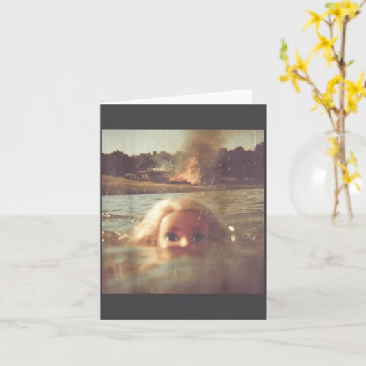 Funny Doll Face Swimming Meme  カード (黄色い花)