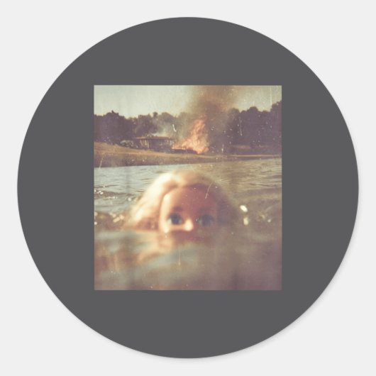 Funny Doll Face Swimming Meme  ラウンドシール (正面)