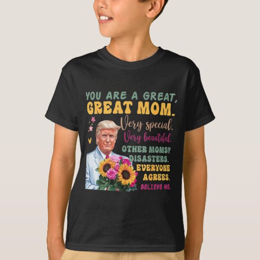 Funny Donald Trump Mothers Day Hold Flower Funny Q Tシャツ (正面)