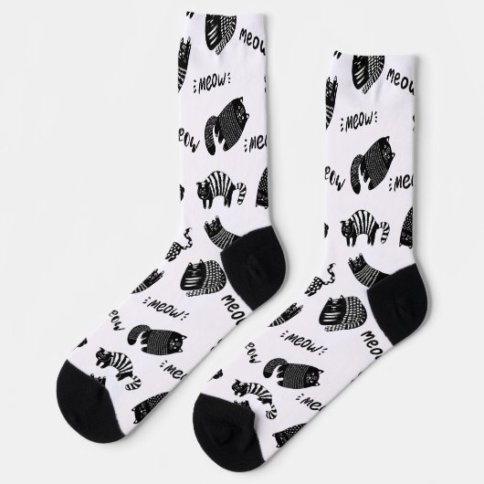 Funny Doodle Black and White Cat Socks ソックス (左)