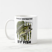 Funny Easily Distracted By Camo B Fish American Fl コーヒーマグカップ (左)