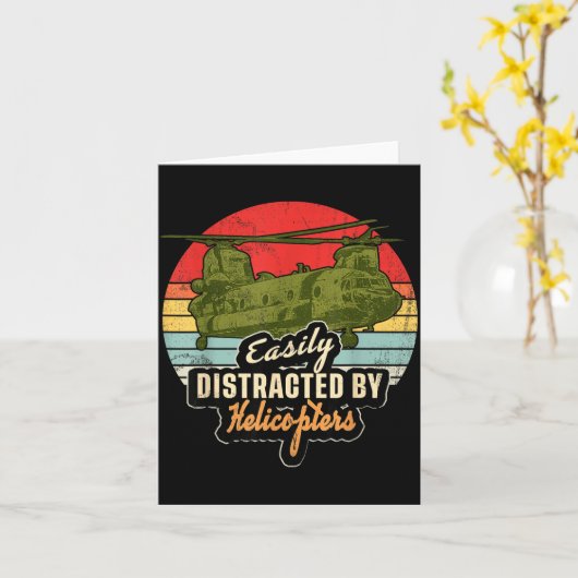 Funny Easily Distracted By Chinook Helicopter Retr カード (黄色い花)