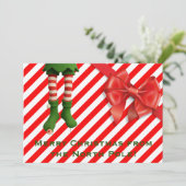 Funny Elf Legs Holiday Card | North Pole Mischief  シーズンカード (スタンド正面)