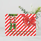 Funny Elf Legs Holiday Card | North Pole Mischief  シーズンカード (スタンド正面)