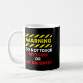 Funny Father's Day Daddy Gift Apparel Warning Do N コーヒーマグカップ (左)
