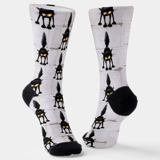 Funny Fierce Black Cat Cartoon ソックス (傾斜あり)