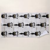 Funny Fierce Black Cat Cartoon  ビーチタオル (正面)