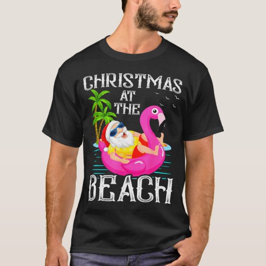 Funny Flamingo Float Santa Claus Christmas At The Tシャツ (正面)