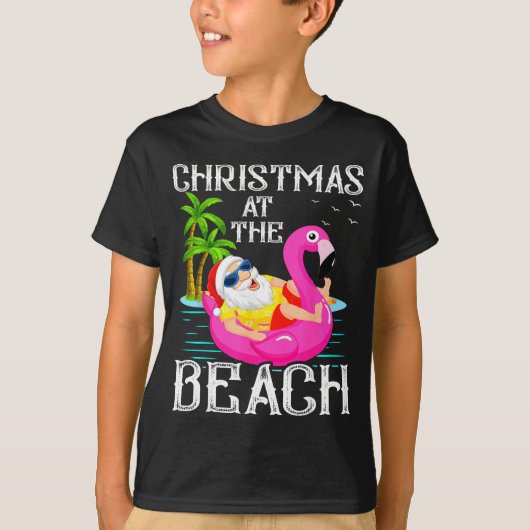 Funny Flamingo Float Santa Claus Christmas At The Tシャツ (正面)