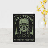 Funny Frankenstein Monster Just Trying To Keep It  カード (黄色い花)