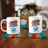 Funny Friends don’t let friends fly alone Retro コーヒーマグカップ