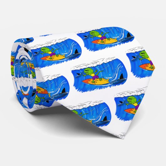 Funny frilled neck lizard surfing cartoon ネクタイ (ロール)