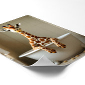 Funny giraffe in the bath ポスター (角)