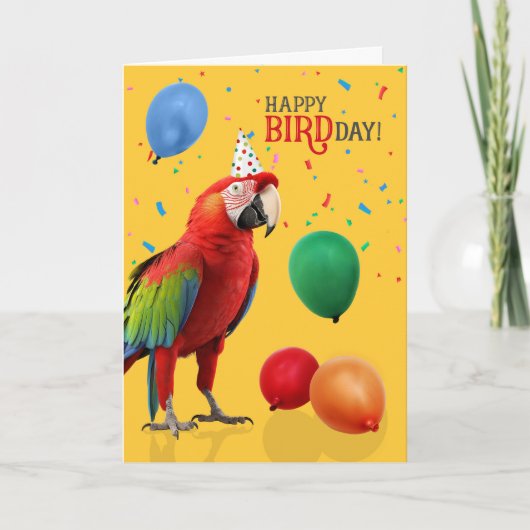 Funny Green Winged Macaw Parrot Birthday カード (正面)