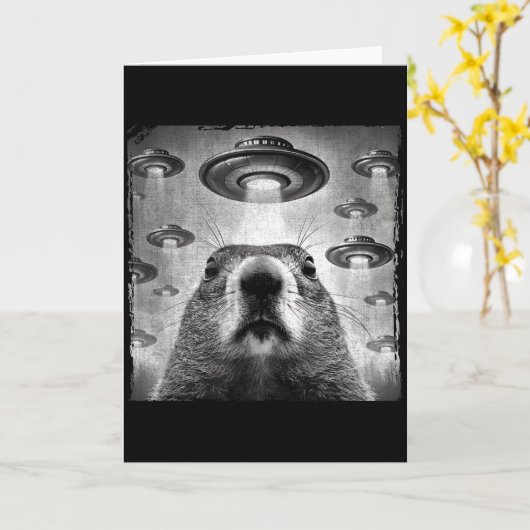 Funny Groundhog Selfie With Alien Ufos Groundhog D カード (黄色い花)