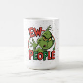 Funny Grumpy Christmas “Ew People” Cartoon Design  コーヒーマグカップ (中央)