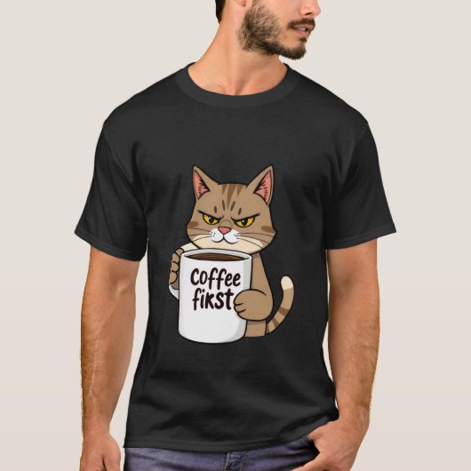 Funny Grumpy Tabby Cat Coffee First Morning ✨🐾☕ Tシャツ (正面)