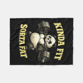 Funny gym panda_ kinda fit sorta fat weightlifting フリースブランケット (正面(横))