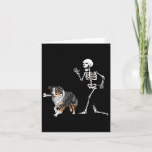 Funny Halloween Australian Shepherd And Skeleton  カード (正面)