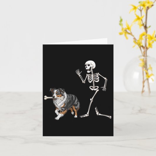 Funny Halloween Australian Shepherd And Skeleton  カード (黄色い花)
