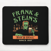 Funny Halloween Frank And Stein's Bar Grill  マウスパッド (正面)