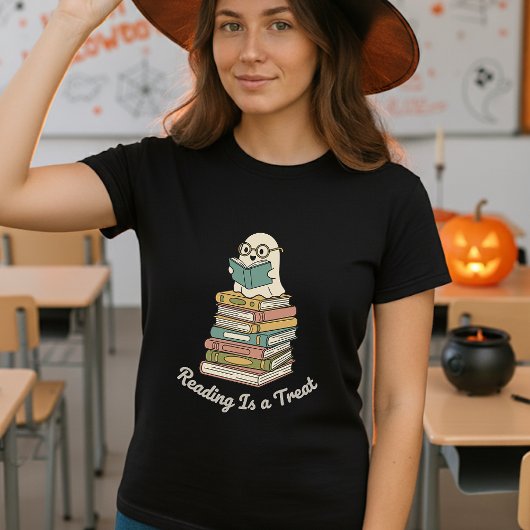 Funny Halloween Librarian Reading Is A Treat Tシャツ