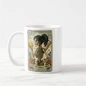Funny Halloween Softball Mama Mom Skeleton Tarot C コーヒーマグカップ (左)