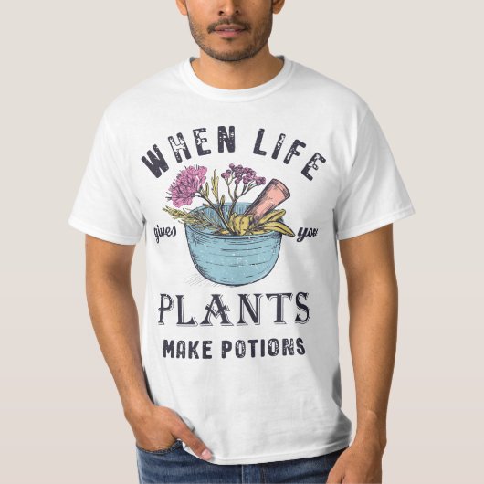 Funny Herbalist and Apothecarist Puns Make Potions Tシャツ (正面)