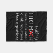 Funny Hiking Over Math Humor Mountains Vs Equation フリースブランケット (正面(横))