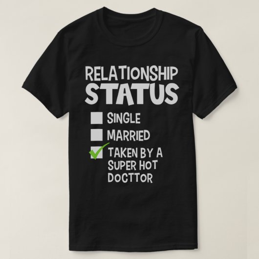 Funny His and Her Gift Idea Doctor Relationship St Tシャツ (デザイン正面)