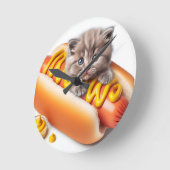 Funny Hot Dog Cat Wall Clock – Cute and Whimsical  ラウンド壁時計 (傾斜)