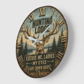 Funny Hunting Lodge Rustic Deer Hunter Decor ラージ壁時計 (傾斜)