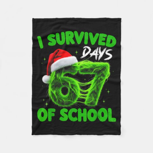 Funny I Survived 67 Days Of School Christmas Kids  フリースブランケット (正面)