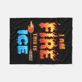 Funny Ice This Is Fire Costume Halloween Family Ma フリースブランケット (正面(横))