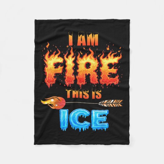 Funny Ice This Is Fire Costume Halloween Family Ma フリースブランケット (正面)