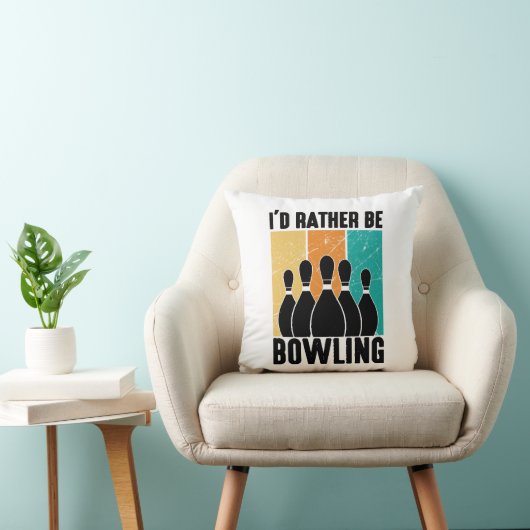 Funny "I'd Rather Be Bowling" Quote クッション (椅子)