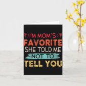 Funny I'm Mom's Favorite Son Daughter In Law Favor カード (黄色い花)