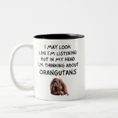Funny I'm Thinking About Orangutans Primate Lover  ツートーンマグカップ (左)