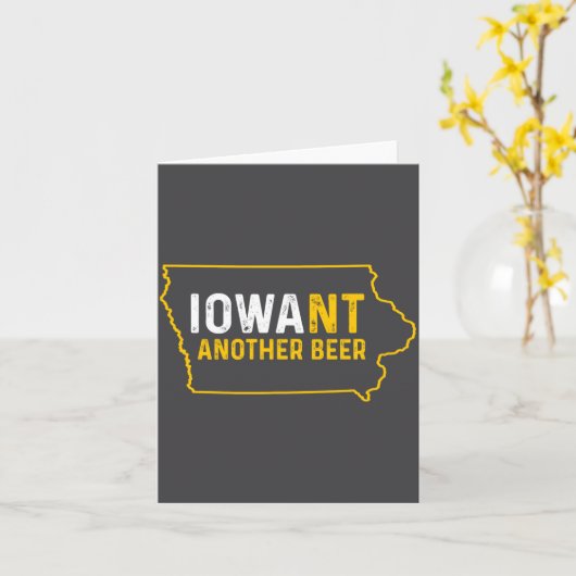 Funny Iowant Another Beer Iowa Beer Distressed  カード (黄色い花)