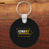 Funny Iowant Another Beer Iowa Beer Distressed キーホルダー (正面)