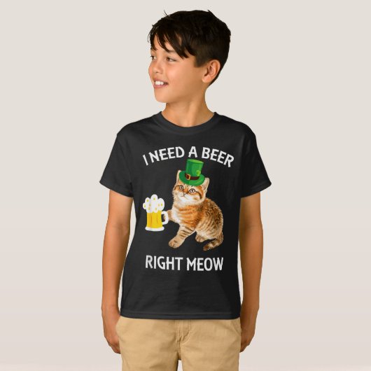 Funny Irish Beer Cat St Patricks Day Drinking With Tシャツ (正面フル)