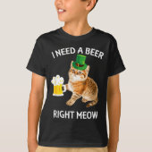 Funny Irish Beer Cat St Patricks Day Drinking With Tシャツ (正面)