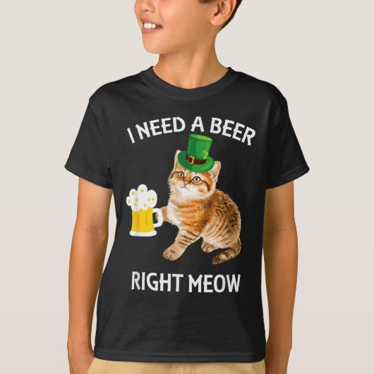 Funny Irish Beer Cat St Patricks Day Drinking With Tシャツ (正面)