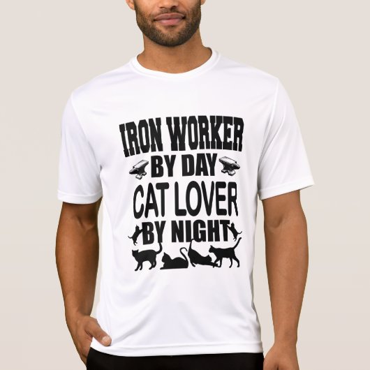 Funny Iron Worker by Day Cat Lover by Night Tシャツ (正面)