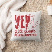 Funny Judging Cat Still Single Anti-Valentine クッション (ブランケット)