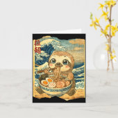 Funny Kawaii Sloth Ramen Noodle Bowl Japanese Wave カード (黄色い花)