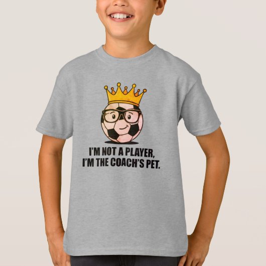 Funny Kids Soccer Shirt – Coach’s Pet Tシャツ (正面)