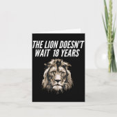 Funny Lion Meme The Lion Doesn't Wait 18 Years Gen カード (正面)