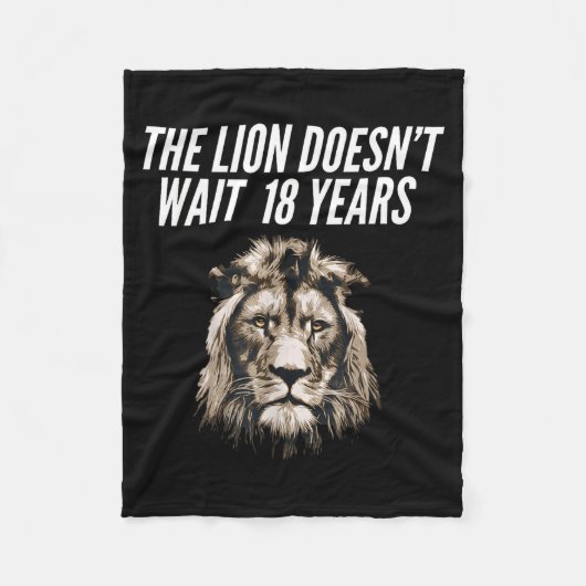 Funny Lion Meme The Lion Doesn't Wait 18 Years Gen フリースブランケット (正面)